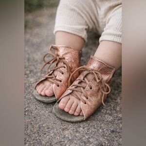 Handmade baby gladiator sandals. Fits up to size 5. Bronze Color